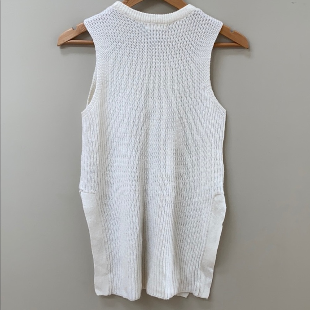 Sleeveless Sweater Vest - Picture 3 of 5